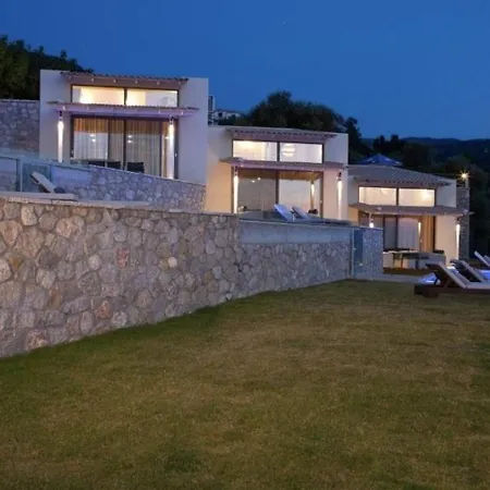 Pantheon Villa Áyios Nikítas