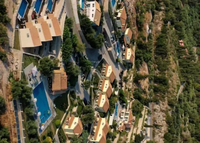 Pantheon Áyios Nikítas